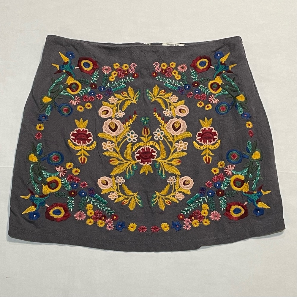 Umgee Gray Embroidered Colorful Flowers Boho Mini Skirt Women’s Sz Large